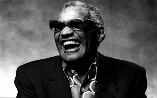 Ray Charles. Legendarny amerykański muzyk i król soulu