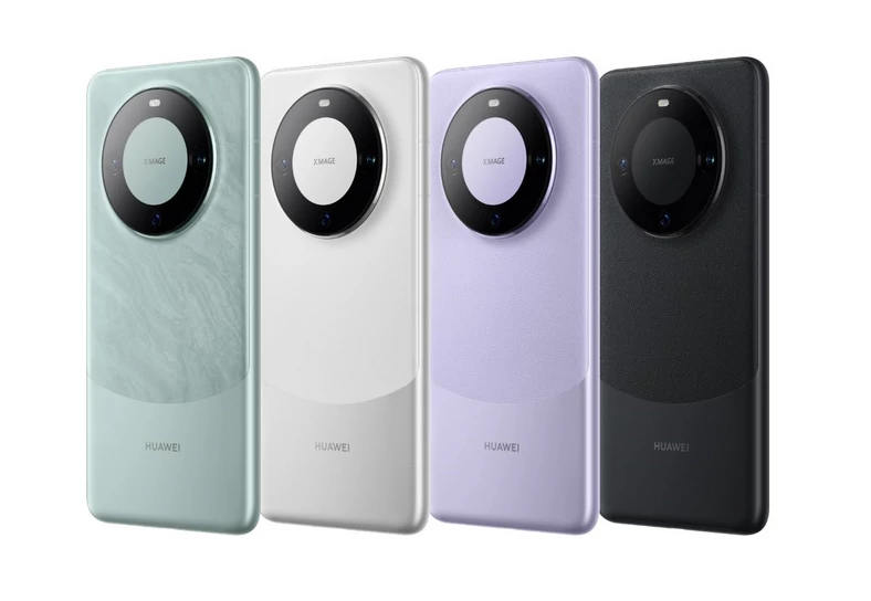 Smartfon pojawił się w czterech kolorach obudowy. Edycje fioletowa oraz czarna otrzymała wykończenie z imitacji skóry. 