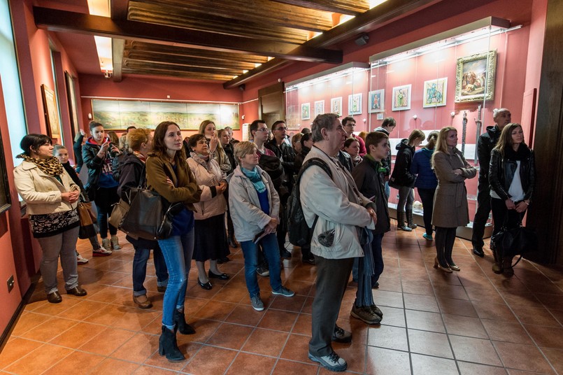 Zwiedzający w Muzeum Miejskim Wrocławia