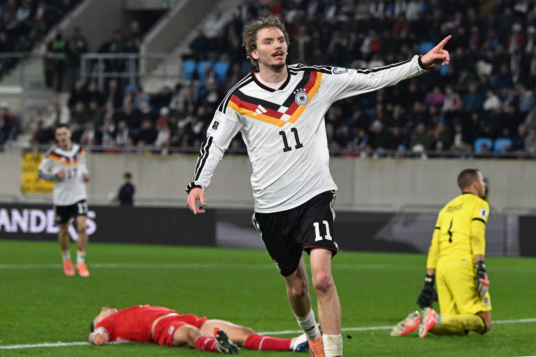 Woltemade bewahrt DFB vor Blamage gegen Weltranglisten-97.