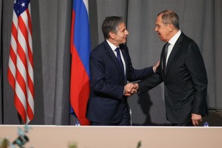 Ukraina tematem rozmów Blinkena i Ławrowa w Sztokholmie