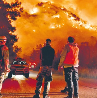 Przejedzone miliardy i topniejące lodowce. Co z dekarbonizacją Polski?