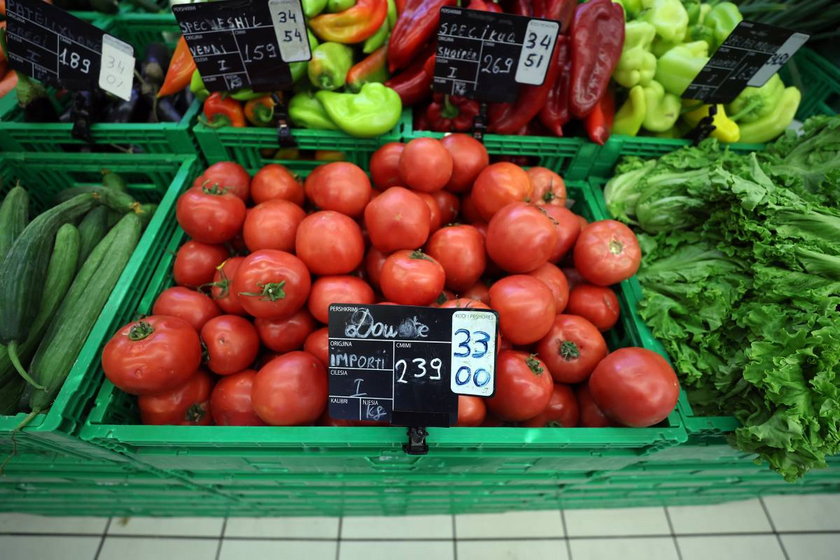 10 kg za kilo pomidorów. A Albanii warzywa są droższe niż w Polsce
