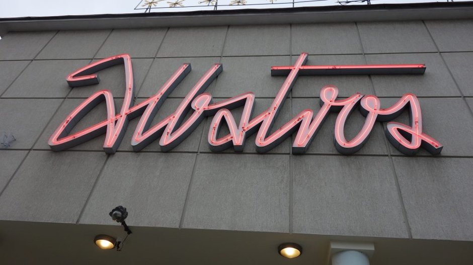 Kultowy neon „Albatros” został wpisany do rejestru zabytków!