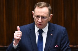 Martwe konie u Telusa. Poseł PiS reaguje: Polityczna nagonka