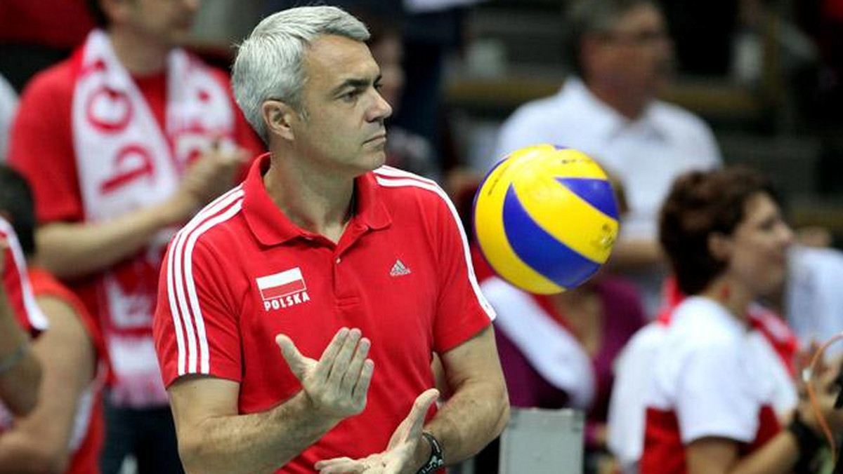 Andrea Anastasi szykuje wielką niespodziankę przy powołaniach do reprezentacji Polski na sezon 2013. Jak informuje "Przegląd Sportowy", włoski selekcjoner Biało-Czerwonych chce dać szansę Wojciechowi Włodarczykowi, siatkarzowi Posojilnica AICH/DOB, który bryluje w lidze austriackiej.