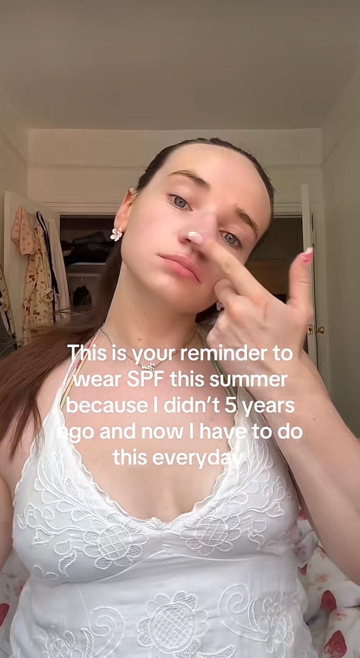 Jessica McGirr teraz denne používa opaľovací krém s SPF 50 a premýšľa, či má ďalej skúšať nové liečby.