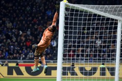 Dimarco przelobował bramkarza prawie z połowy boiska. Inter liderem Serie A [WIDEO]