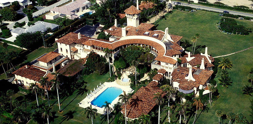 Rezydencja Donalda Trumpa. To tu weszli agenci FBI. Mar-a-Lago to niewyobrażalny przepych [ZDJĘCIA]