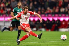 Harry Kane strzelił 20. gola. 23. mecz z rzędu Bayeru bez porażki [WIDEO]
