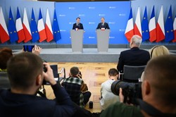 Tusk po spotkaniu z Macronem: Polska nie planuje wysyłania wojsk na Ukrainę