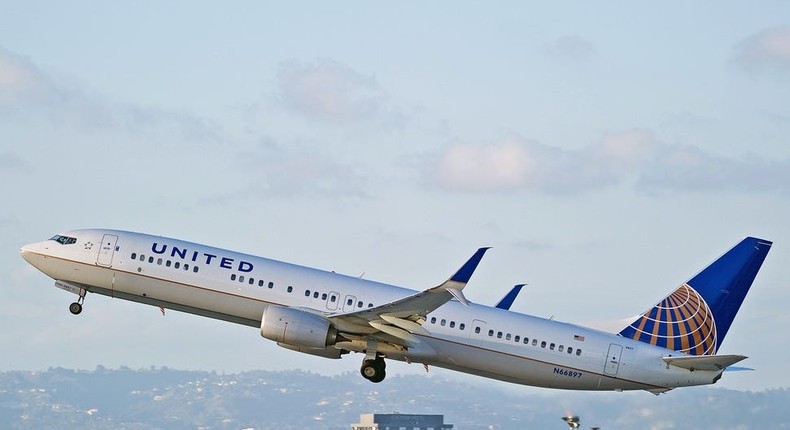 United Airlines Boeing 737.