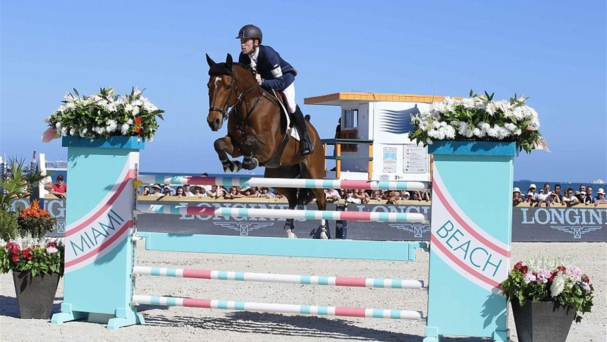 Najlepszy jeździec według ranking Longines Scott Brash, od dwóch lat zwycięża w najbardziej prestiżowym cykl zawodów na świecie Longines Global Champions Tour. Wygląda na to, że wspaniała forma go nie opuszcza. Inauguracyjne zawody sezonu 2015 rozgrywane na plaży w Miami zostały zdominowane przez tego zawodnika. Zwyciężył w dwóch najważniejszych konkursach, wliczając w to Grand Prix Miami Beach.