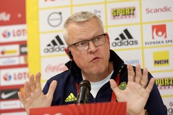 Selekcjoner reprezentacji Szwecji rozczarowany porażką z Polską