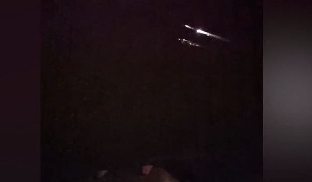 Ostaci rakete nad kućama u Nemačkoj
