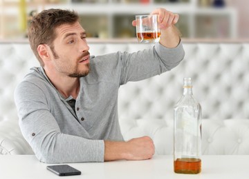 Mi jó torokfájás ellen? Ha pálinkával locsolná, ezt jó, ha tudja