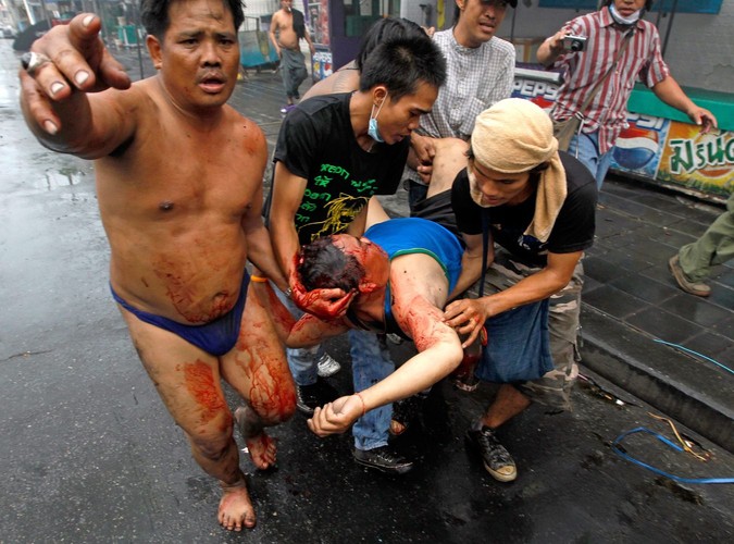 Gwałtowne protesty antyrządowe w Tajlandii