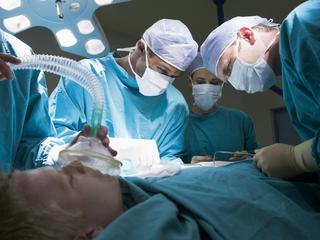operacja chirurg szpital lekarz
