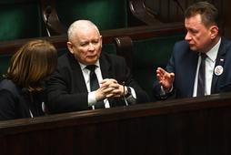 Jarosław Kaczyński z Mariuszem Błaszczakiem w Sejmie