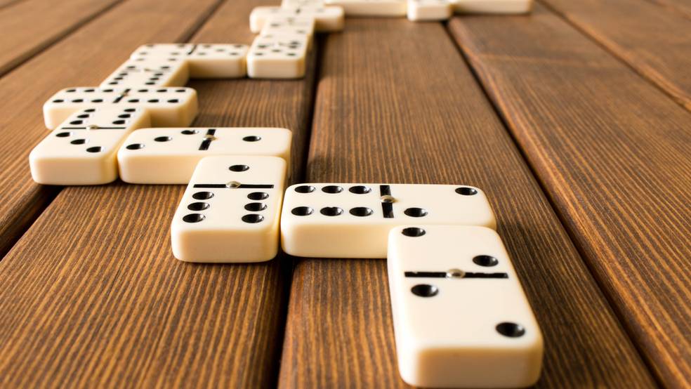 Zasady gry w domino - jak grać w domino? - Gameplanet