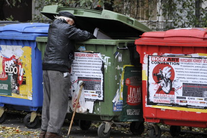 Ponad 300 tys. osób ma emeryturę mniejszą niż minimalna. Ta liczba szybko rośnie