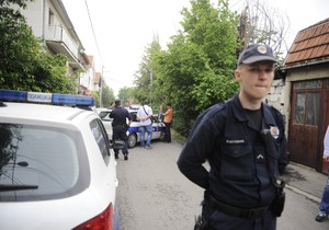 Policija obavlja uviđaj u Kozarčevoj ulici na Zvezdari