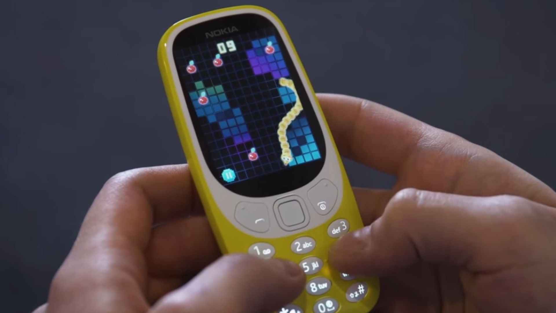 Nowa Nokia 3310 i odświeżony Snake. Jak wygląda gra? Noizz