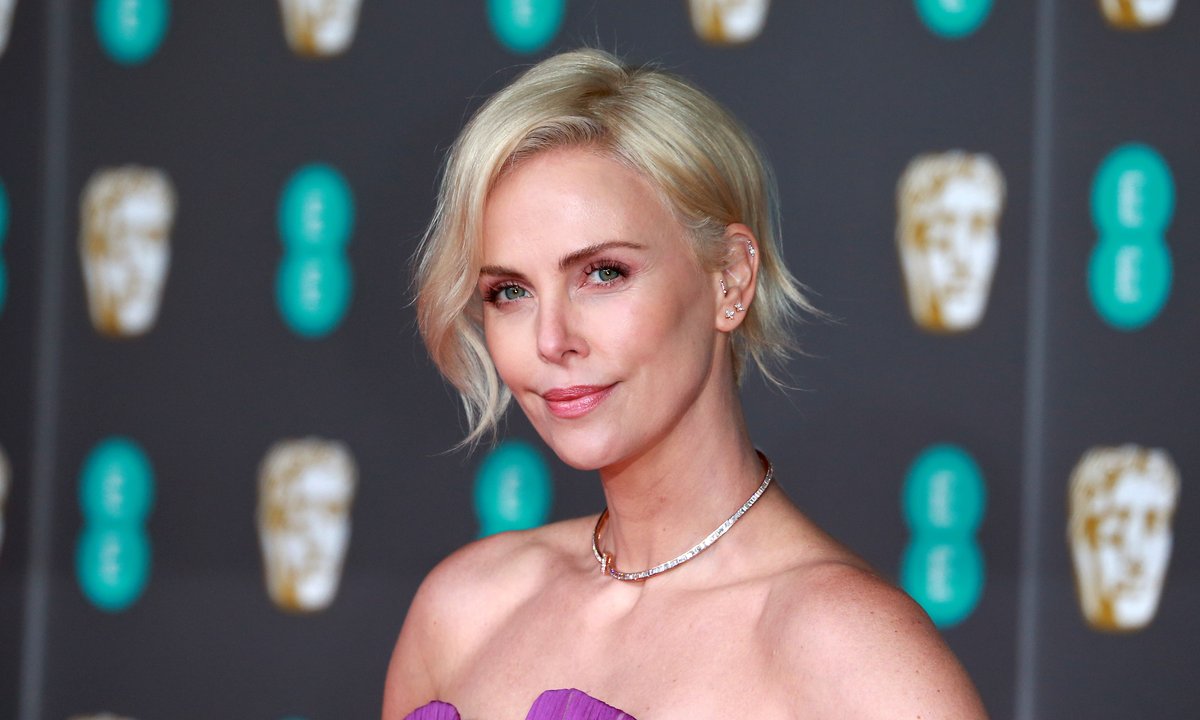 To sekret idealnej figury Charlize Theron. Aktorka nie katuje się na siłowni