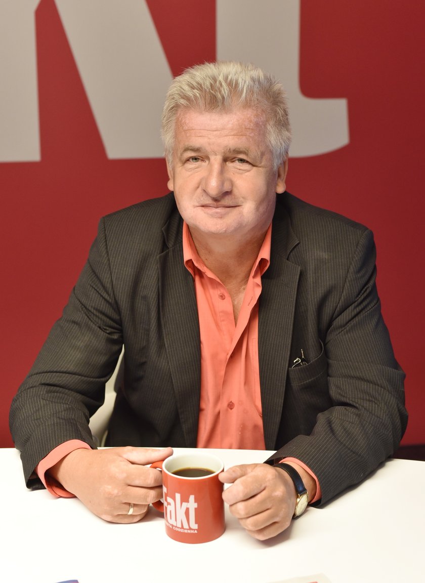 Piotr Ikonowicz, społecznik: