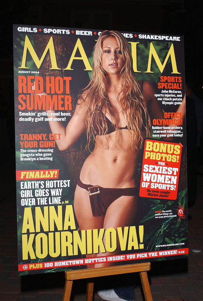 Okładka magazynu "Maxim" z Anną Kurnikową w 2004 roku