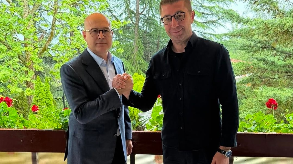 Vučević sa predsednikom Vlade Severne Makedonije 