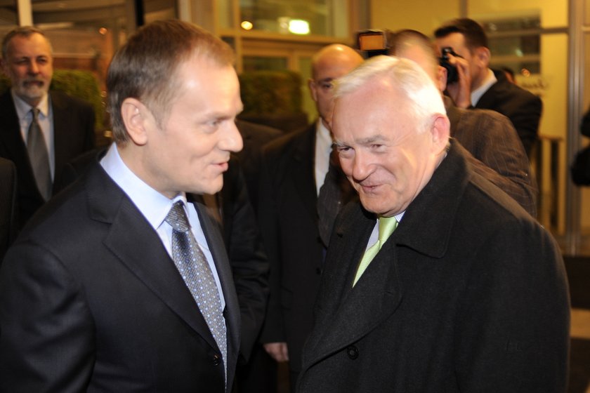 Premier Donald Tusk i Leszek Miller