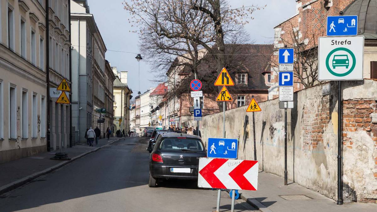 Krakowscy radni chcą objąć miasto Strefą Czystego Transportu – wojewoda sprawdza, czy zgodnie z prawem