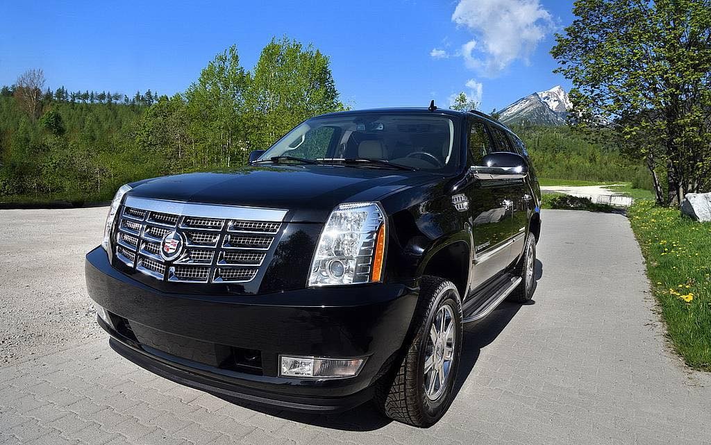 Luxusný Cadillac s podpisom Madonny išiel do dražby.