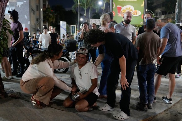 (FOTO, VIDEO) "PRVI IZVEŠTAJI NISU DOBRI" Apokaliptične scene u Venecuelni nakon 2 KATASTROFALNA zemljotresa, proglašeno vanredno stanje: Tramp izdao hitnu naredbu celoj vladi SAD