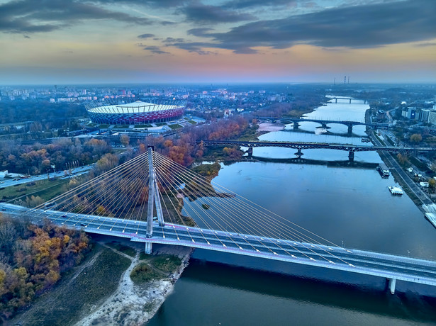 Miasta gaszą światła. Samorządowy blackout przeciw decyzjom rządu