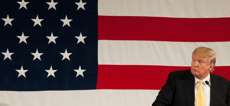Więzienie? Utrata obywatelstwa? Trump chce karać za spalenie flagi USA