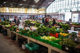 Ovo povrće je NAJRIZIČNIJE jer može da izazove ozbiljno trovanje: ZAPOSELO je PIJACE, u Srbiji se jede u ogromnim količinama, ali ovo morate da znate pre nego što ga stavite na sto!