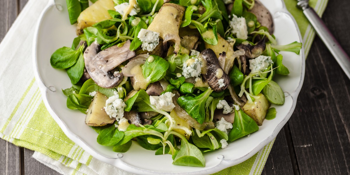 Fresh salad with vegetable and blue cheese