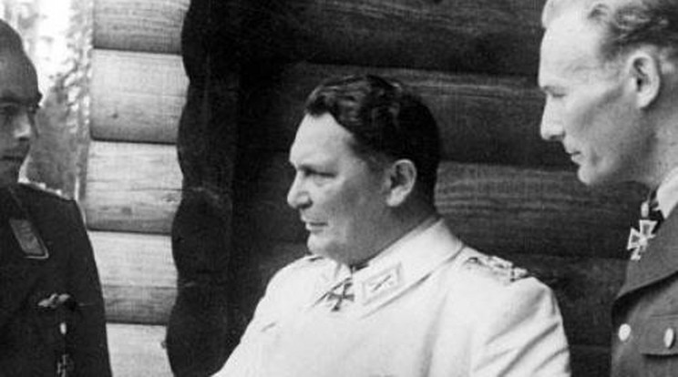 A neten árverezik el Göring autóját