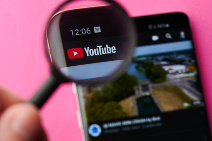 YouTube zaostrza środki przeciwko aplikacjom blokującym reklamy. Trzeba płacić
