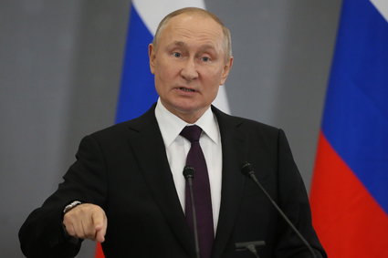 Putin ogłosił listę "zakazanych banków". Transakcje tylko za specjalnym zezwoleniem