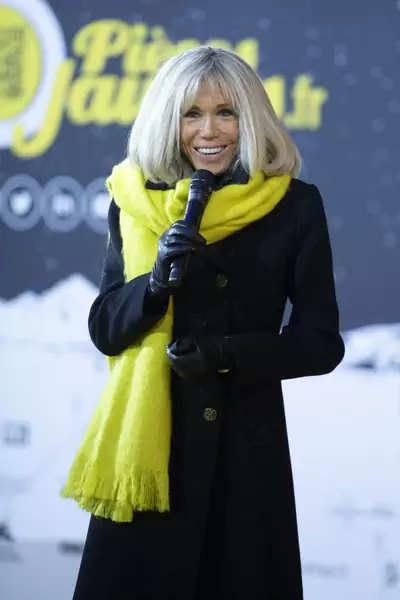 Najwięcej publikacji w sieci dotyczy wyglądu i wieku Brigitte Macron Fot. Marechal Aurore/ABACA/Abaca/East News