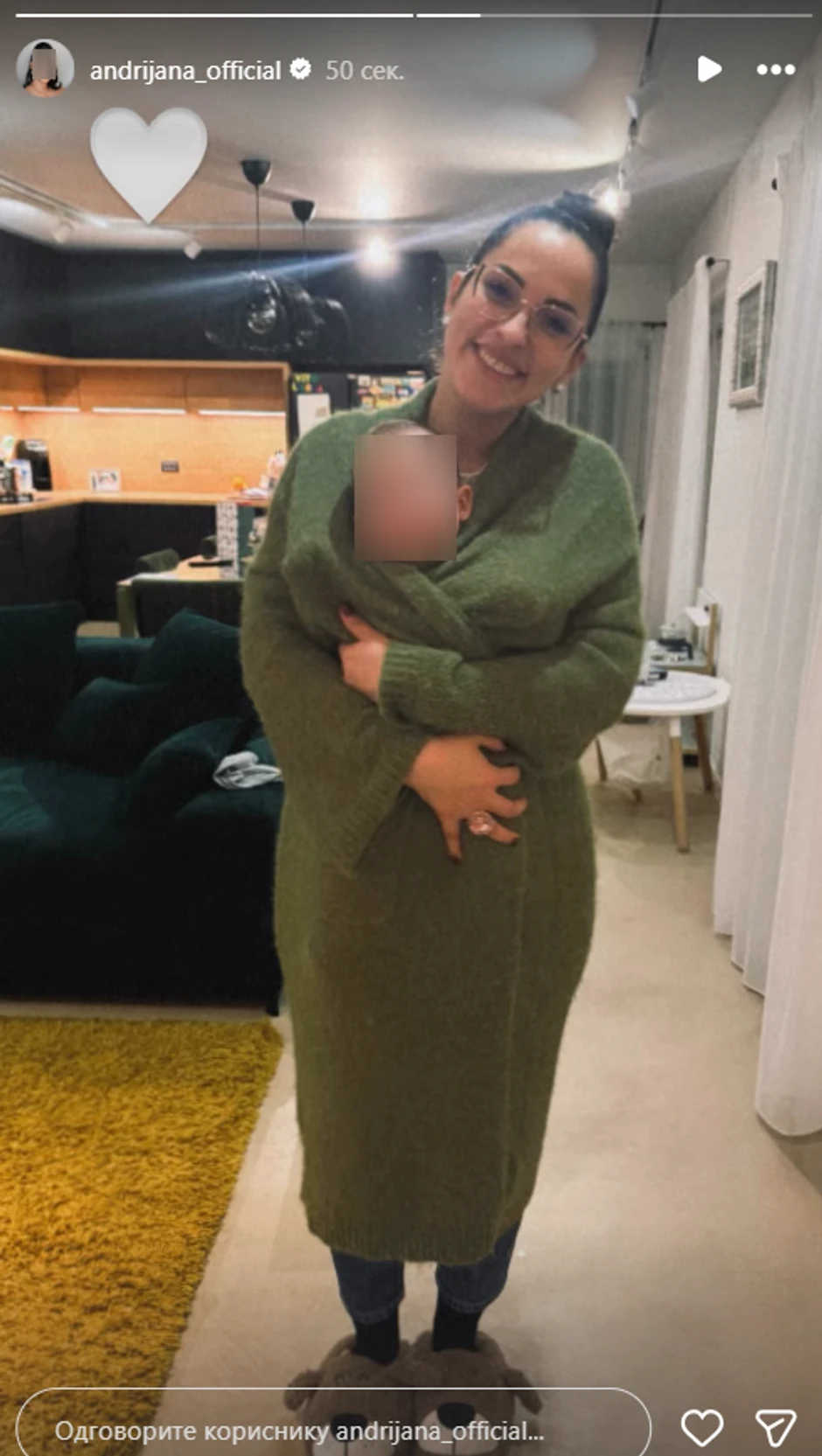 Andrijana sa ćerkicom