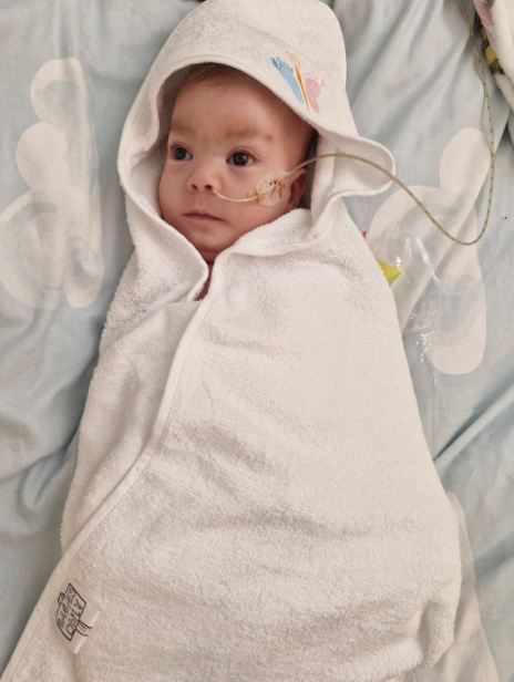 Na ochorenie malej Hallie neexistuje liek.