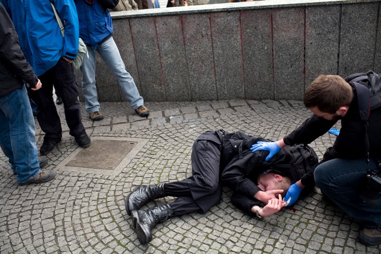 Manifestacja narodowców we Wrocławiu szybko przekształciła się w bijatykę z policją