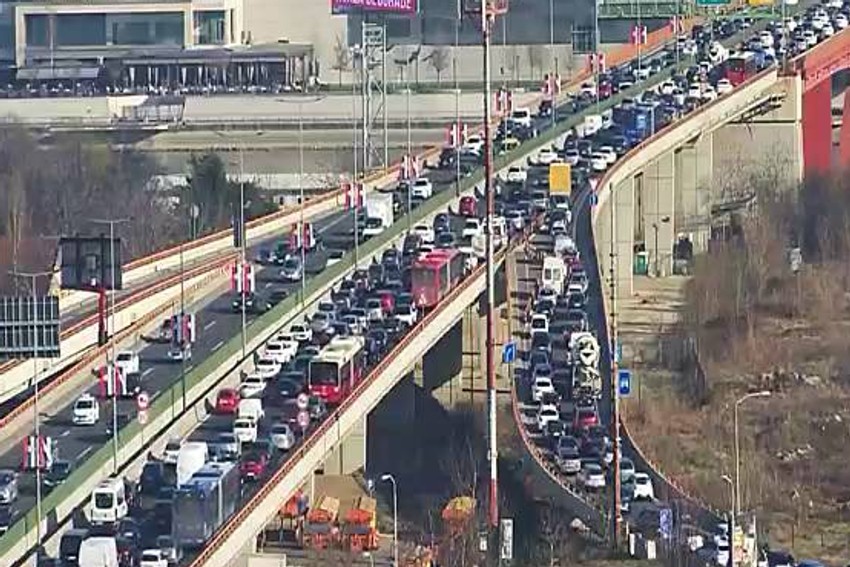 Ogromna gužva na mostu Gazale