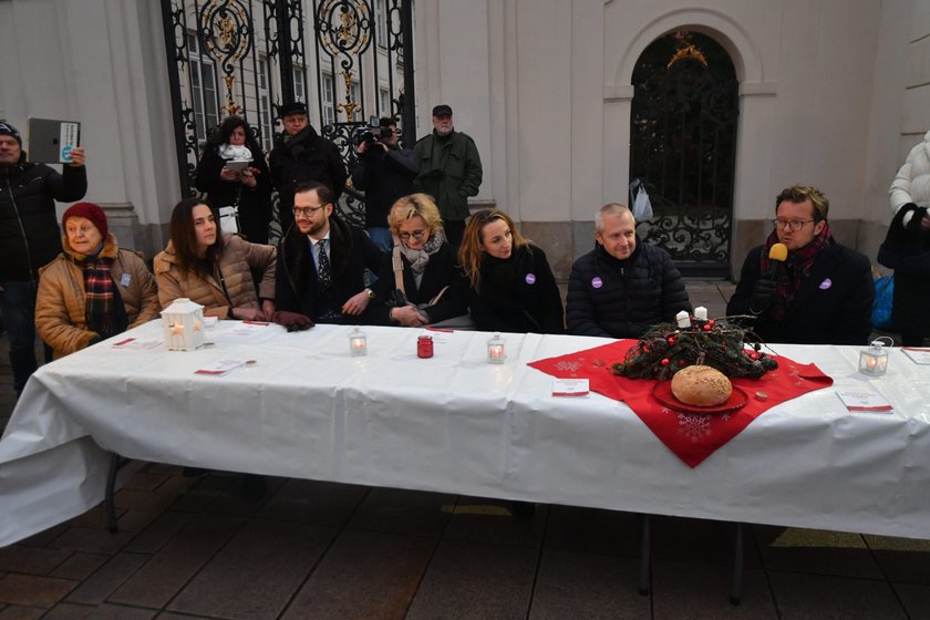 Kolejny protest pod Pałacem Prezydenckim