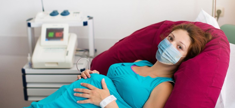 Zakażenie SARS-CoV-2 w czasie ciąży zwiększa ryzyko  przedwczesnego porodu