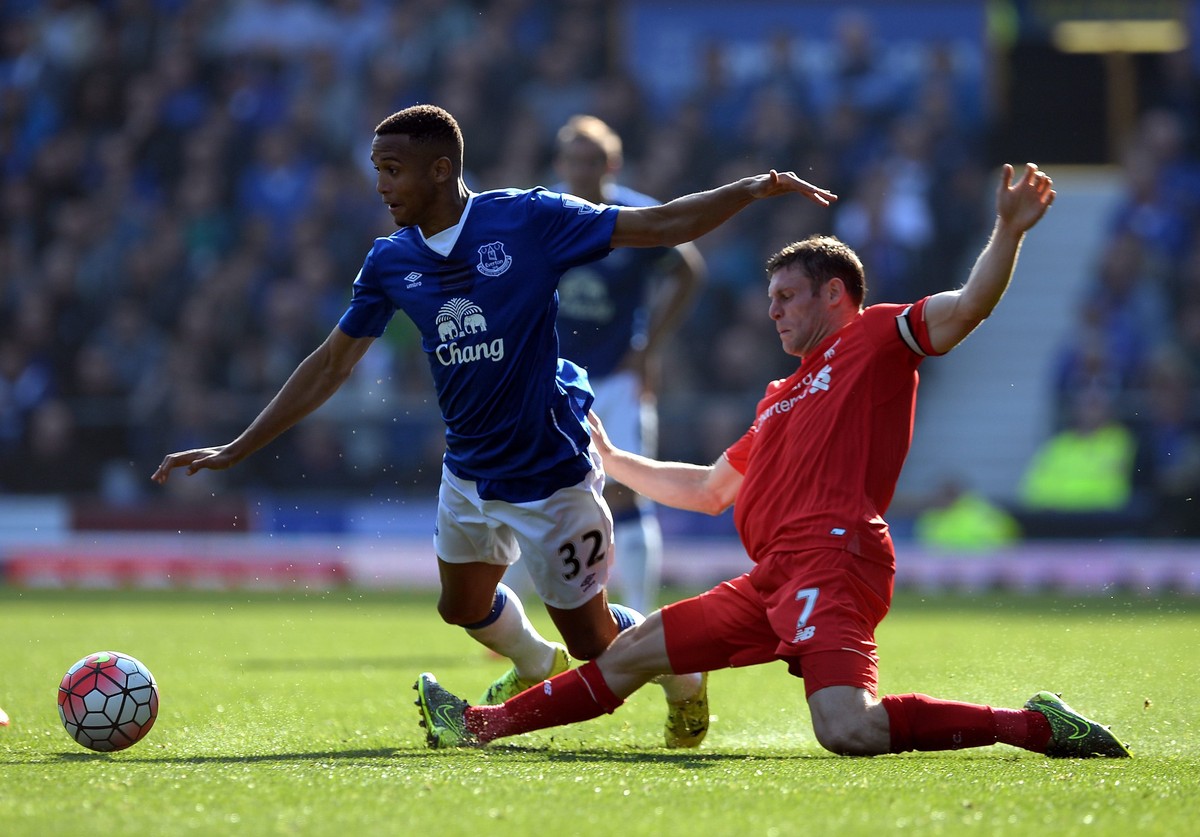 Liga angielska: Arsenal wygrał z Manchesterem United. Remis w derbach Liverpoolu. WIDEO